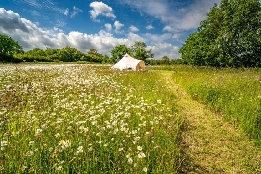 Willa Red Clover At Blanca'S Bell Tents Ringstead  Zewnętrze zdjęcie